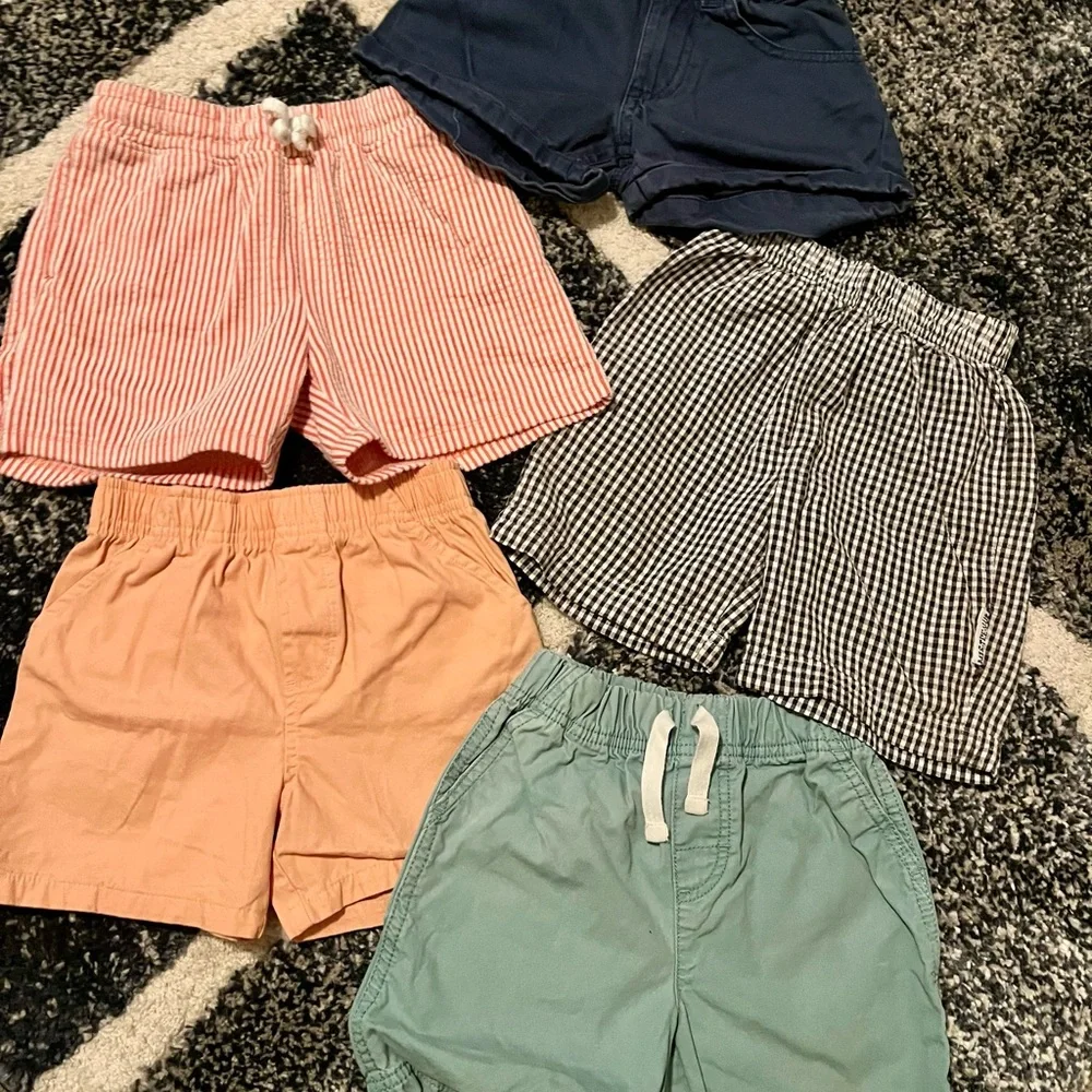 Boys 4T Shorts Collection - Carters, H&M, MM, Carhartt, & Gingham Brands - Picture 1 of 9